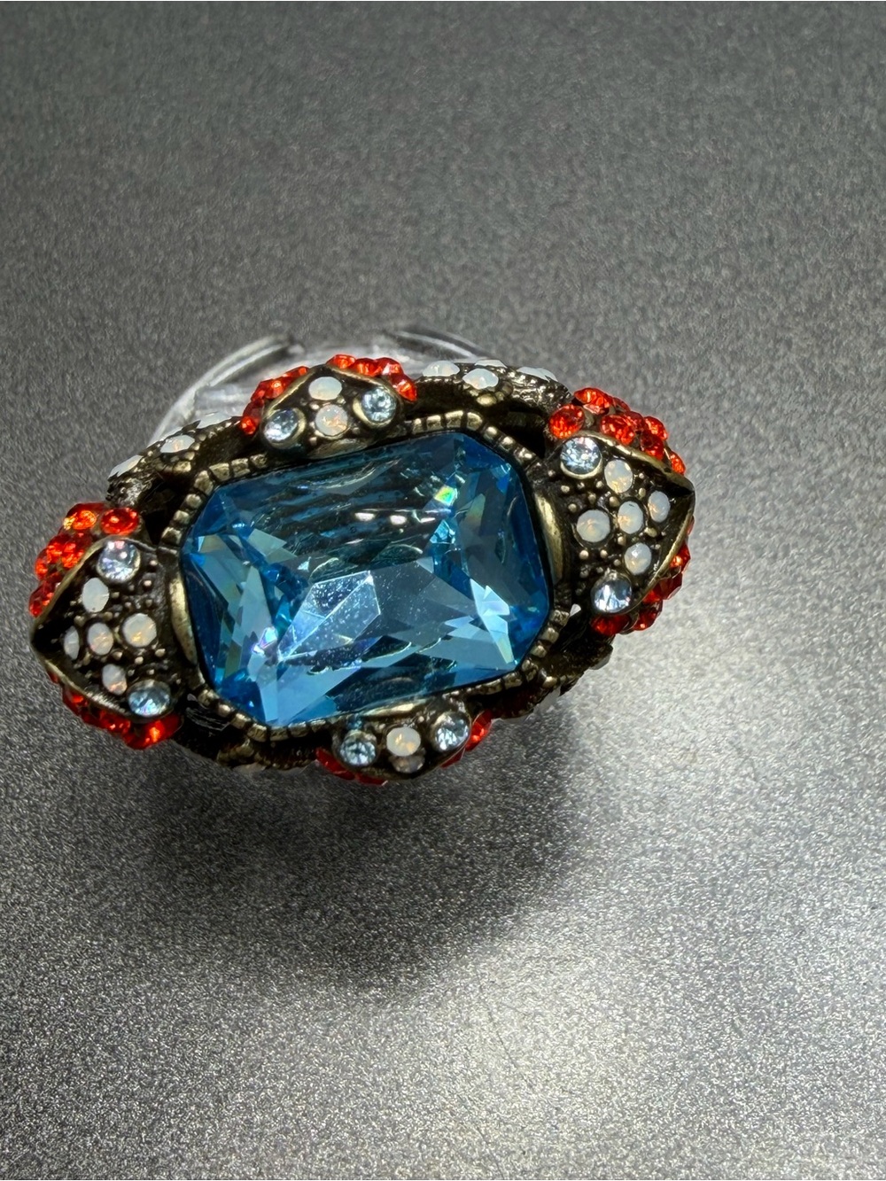 Vintage Heidi Daus Blue and Red Crystal Ring #423R